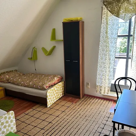 Homestay Doppelzimmer Mit Gemeinschaftsbad In Fischbach Nuremberg